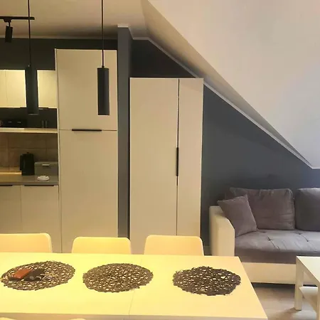 Pastelowe Blisko Centrum Karpacza Z Parkingiem, Balkonem W Zielonej Okolicy *